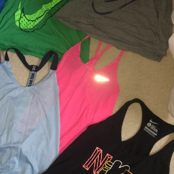 Nike Tank Tops - Picture 3 of 4